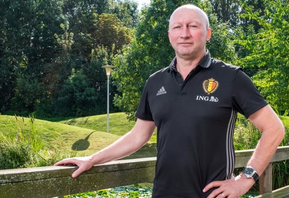 他应该是已, 一些感兴趣, 按照中国足