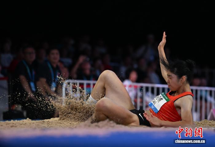 韩怡轩在比, tenan, yid