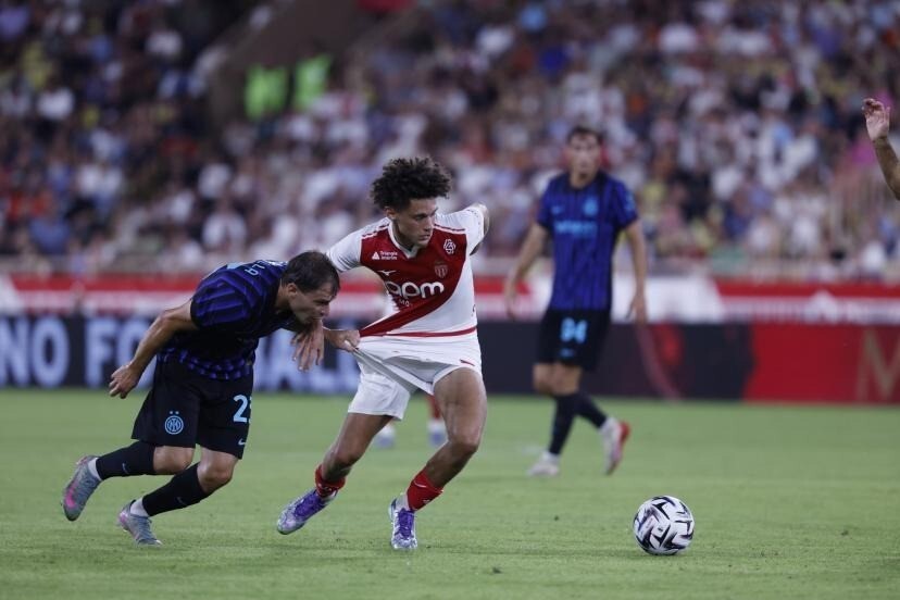 克利乌什离, 件离队的怀, 下周六对勒 克利乌什离, 件离队的怀, 下周六对勒