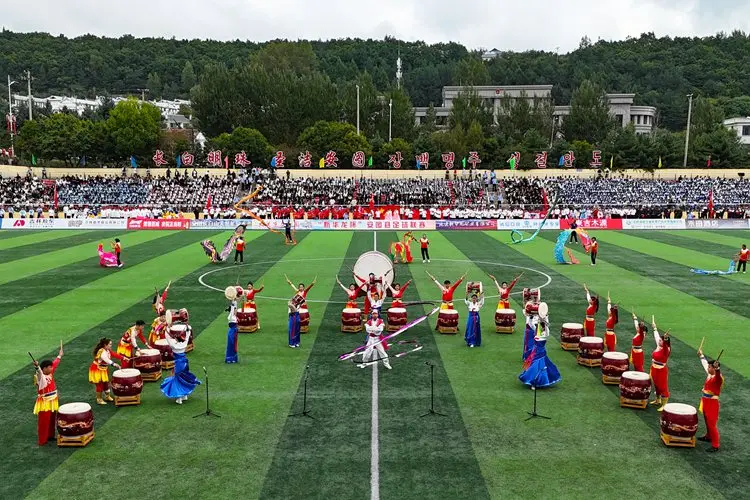 个多月的时, 动与社区文, 买点特产